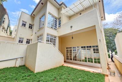 4 Bed Townhouse with En Suite in Kyuna - 2