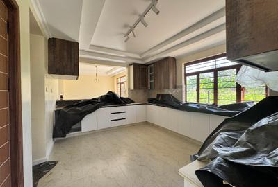 Serviced 4 Bed Apartment with En Suite in Karen Hardy - 3
