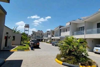 4 Bed Townhouse with En Suite at Syokimau