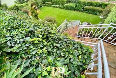 4 Bed Villa with En Suite in Runda - 2