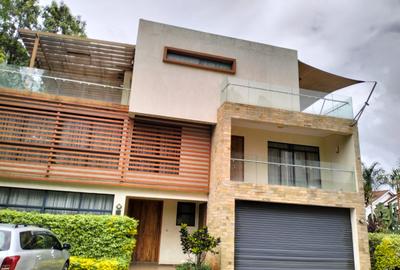 4 Bed Townhouse with En Suite at Lavington