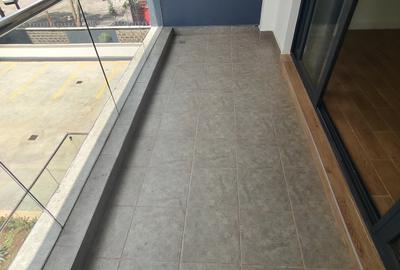 1 Bed Apartment with En Suite in Lavington - 3