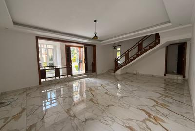 5 Bed Townhouse with En Suite in Lavington