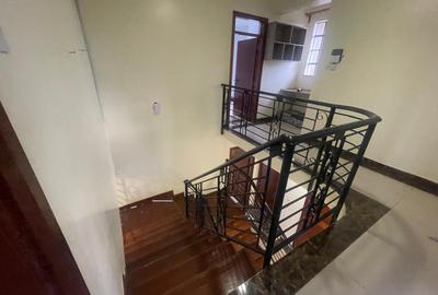 6 Bed Townhouse with En Suite at Kirawa Road