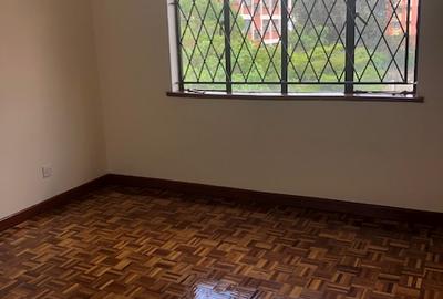 Serviced 2 Bed Apartment with En Suite at Arwings Khodeck Road - 4