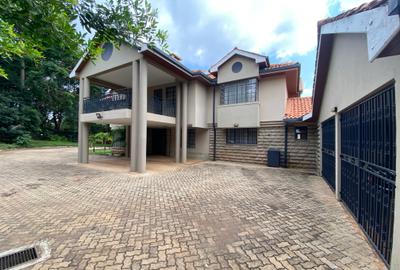 5 Bed Townhouse with En Suite in Runda