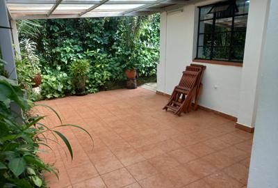 2 Bed House with En Suite in Runda