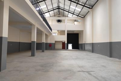 8,400 ft² Warehouse with Parking in Mlolongo