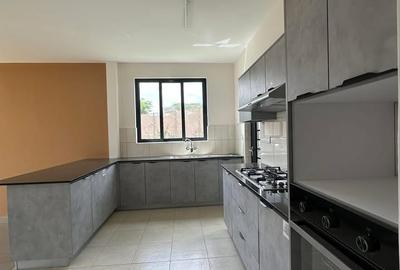 4 Bed Villa with En Suite at Mombasa Road - 3