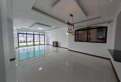 5 Bed Townhouse with En Suite in Lavington