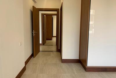 2 Bed Apartment with En Suite in Westlands Area