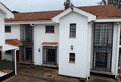 4 Bed House with En Suite in Gigiri