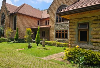 5 Bed Townhouse with En Suite in Karen