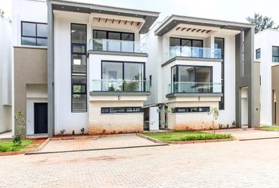 4 Bed Townhouse with En Suite in Lavington