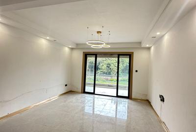 3 Bed Apartment with En Suite in Riverside - 2