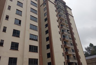 2 Bed Apartment with En Suite at Hatheru Road