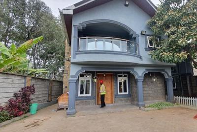 4 Bed Townhouse with En Suite in Karen - 2