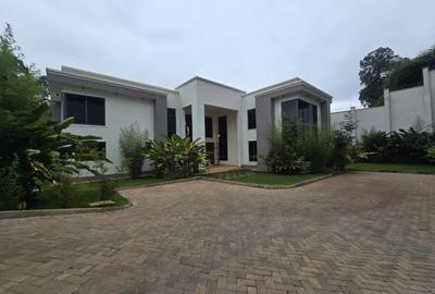 6 Bed House with En Suite in Lower Kabete