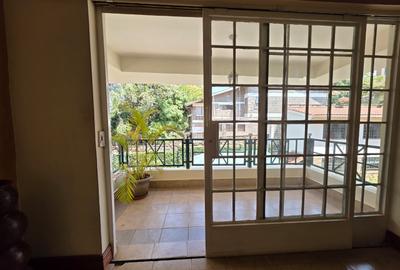 1 Bed Apartment with En Suite at Riverside Lane - 4