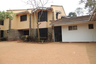 5 Bed House with En Suite in Thigiri