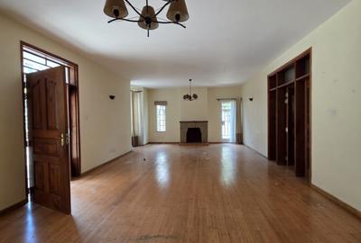 5 Bed Townhouse with En Suite in Kileleshwa - 2