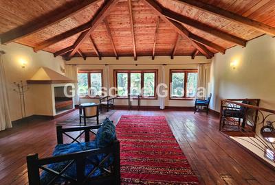 4 Bed House with En Suite in Rosslyn