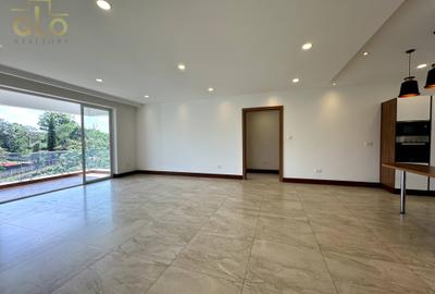 3 Bed Apartment with En Suite in Parklands