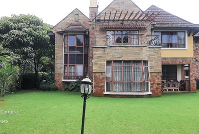 5 Bed Townhouse with En Suite in Runda