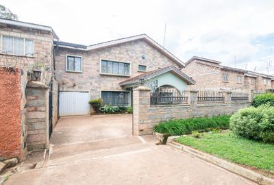 6 Bed Townhouse with En Suite in Thika