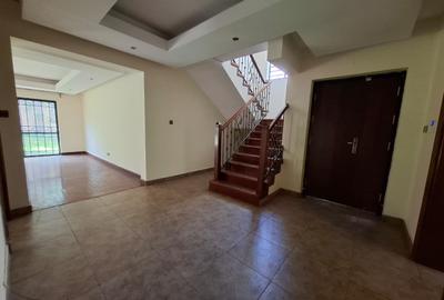 5 Bed Townhouse with En Suite in Lavington