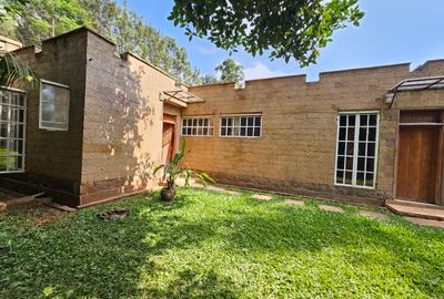 2 Bed House with En Suite in Runda