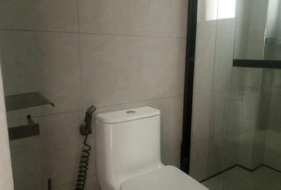 3 Bed Apartment with En Suite in Riverside - 3