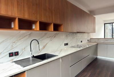 4 Bed Townhouse with En Suite in Kitisuru - 4