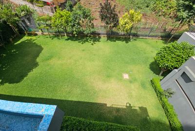 Serviced 3 Bed Apartment with En Suite in Spring Valley
