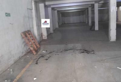 11,233 ft² Warehouse with Fibre Internet in Industrial Area - 2
