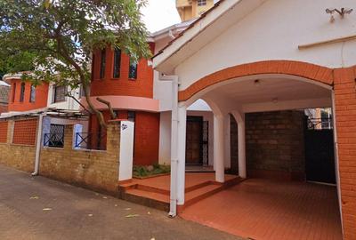 4 Bed Townhouse with En Suite at Brookside