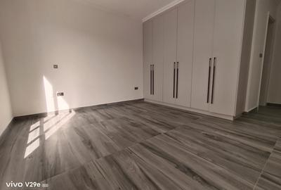 1 Bed Apartment with En Suite at Brookside Groove - 2