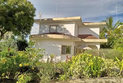 3 Bed Villa with En Suite in Watamu