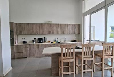 4 Bed House with En Suite at Spring Valley - 3