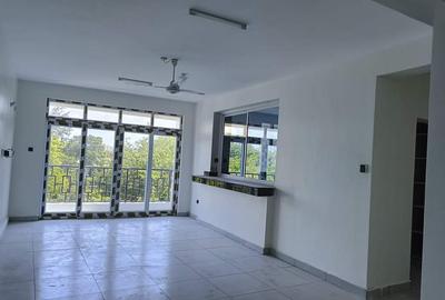 3 Bed Apartment with En Suite at Moyne Drive - 4