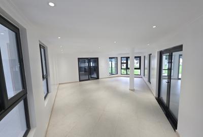 6 Bed Villa with En Suite in Runda - 3
