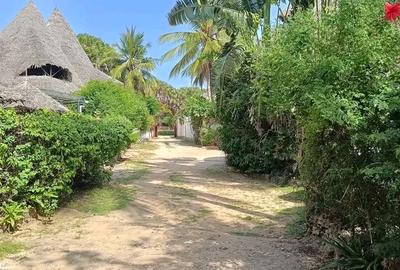 3 Bed Villa with En Suite at Beach Road - 2