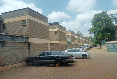 5 Bed Villa with Swimming Pool in Lavington - 3