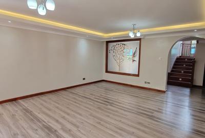 5 Bed Townhouse with En Suite in Karen - 3
