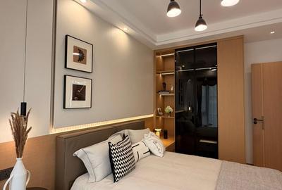 1 Bed Apartment with Swimming Pool in Riverside - 2