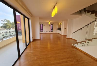 3 Bed Apartment with En Suite in Thika Road - 4
