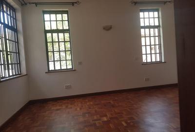 4 Bed Townhouse with En Suite in Lavington