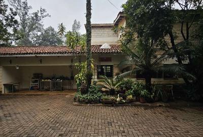 5 Bed House with En Suite at Near Muthaiga Golf Club