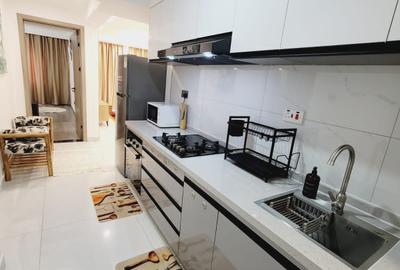 Serviced 2 Bed Apartment with En Suite at Westlands Road - 3