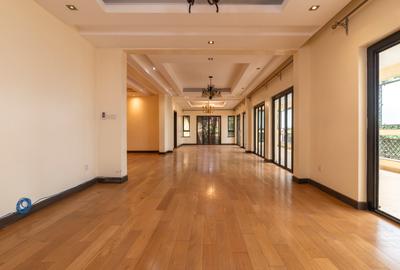 5 Bed Apartment at Riverside Drive - 3